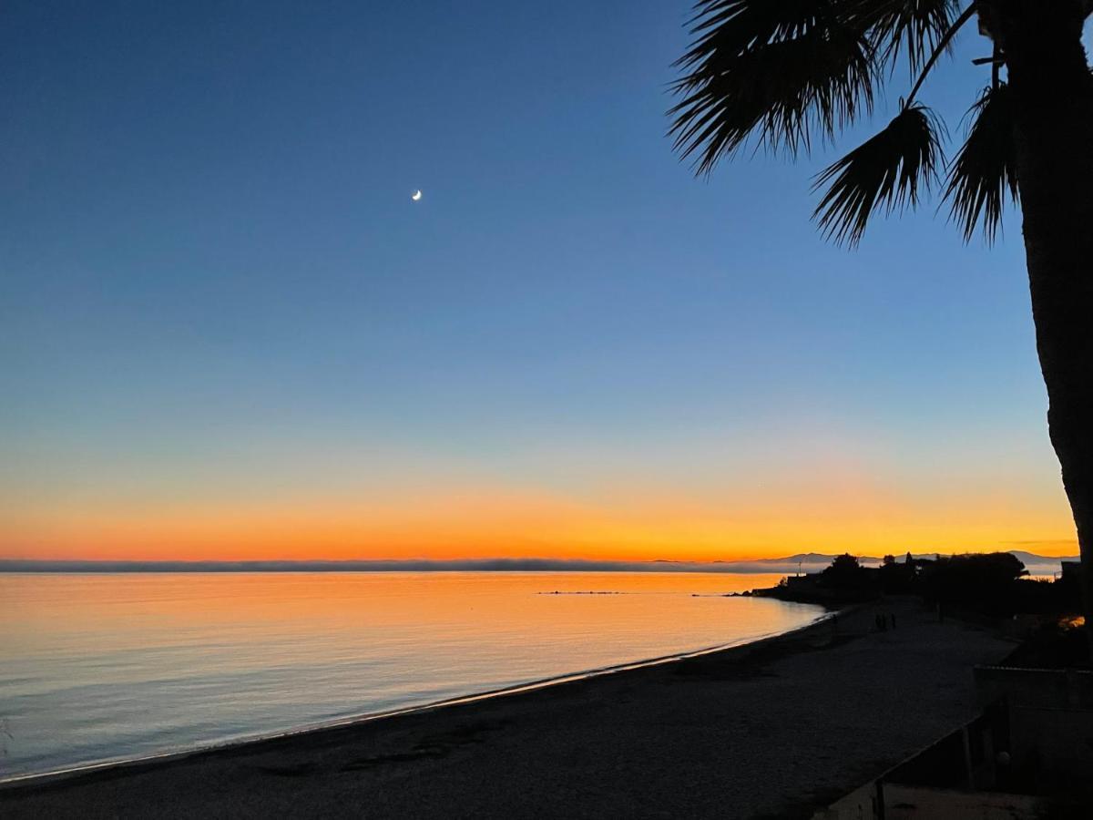 Villa By The Beach Sant'Andrea  Екстериор снимка